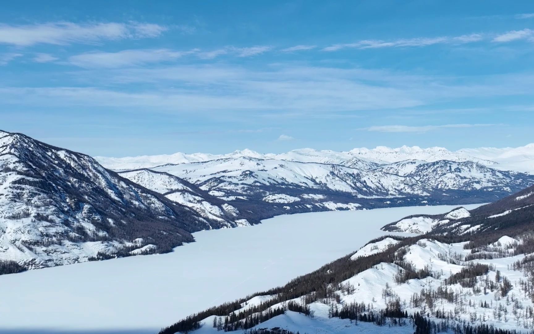 冬季的喀纳斯湖