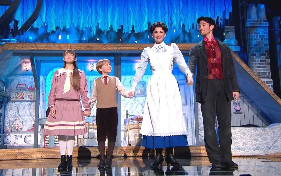 Mary Poppins on the Royal Variety Performance 2015  practically perfect哔哩哔哩bilibili