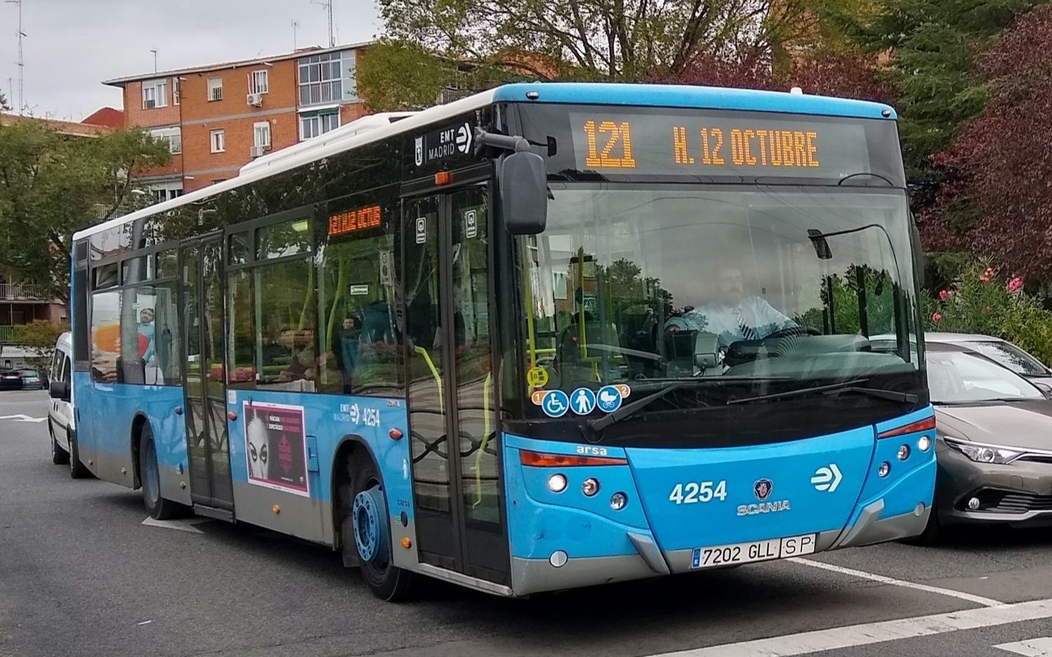 有些亞洲面孔 西班牙馬德裏公交車實拍