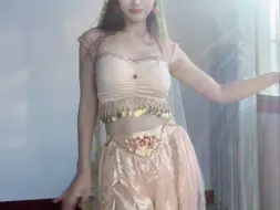 音乐老师要放暑假了，舞蹈跳起来。