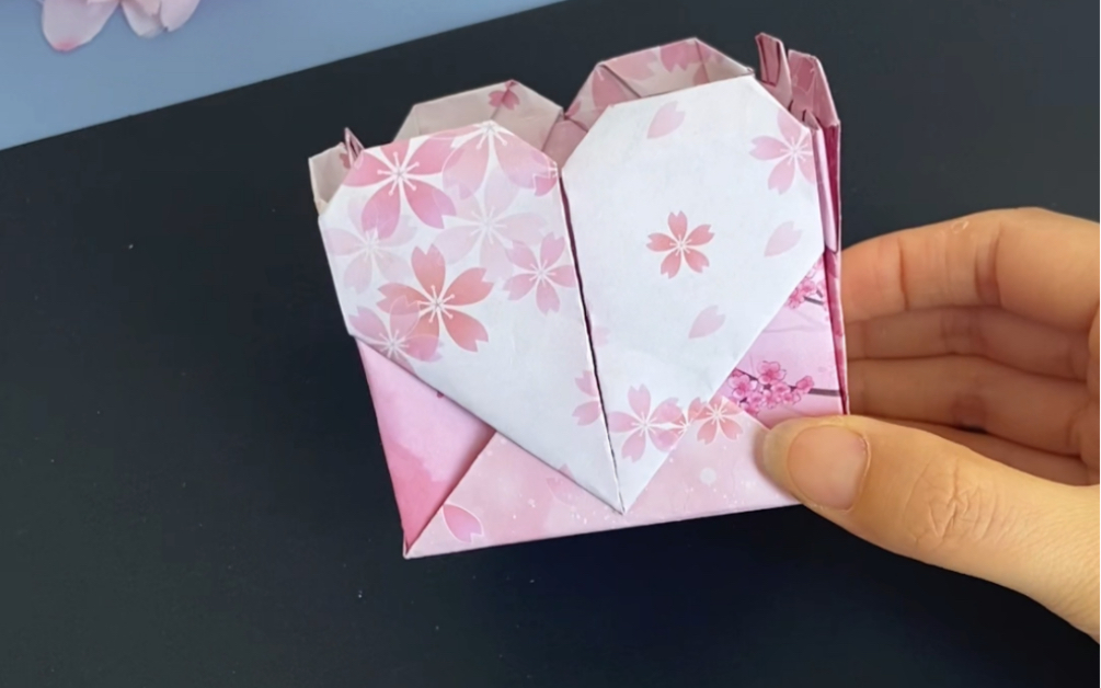 手工折纸爱心收纳盒图片