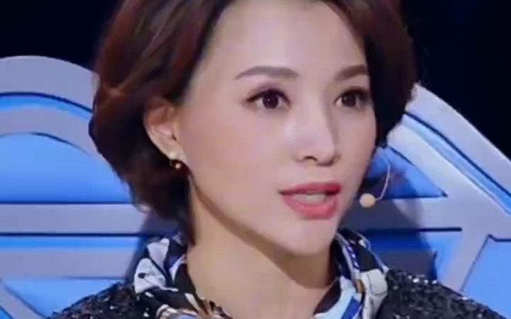 董卿:读万卷书行万里路,胸中脱去尘浊