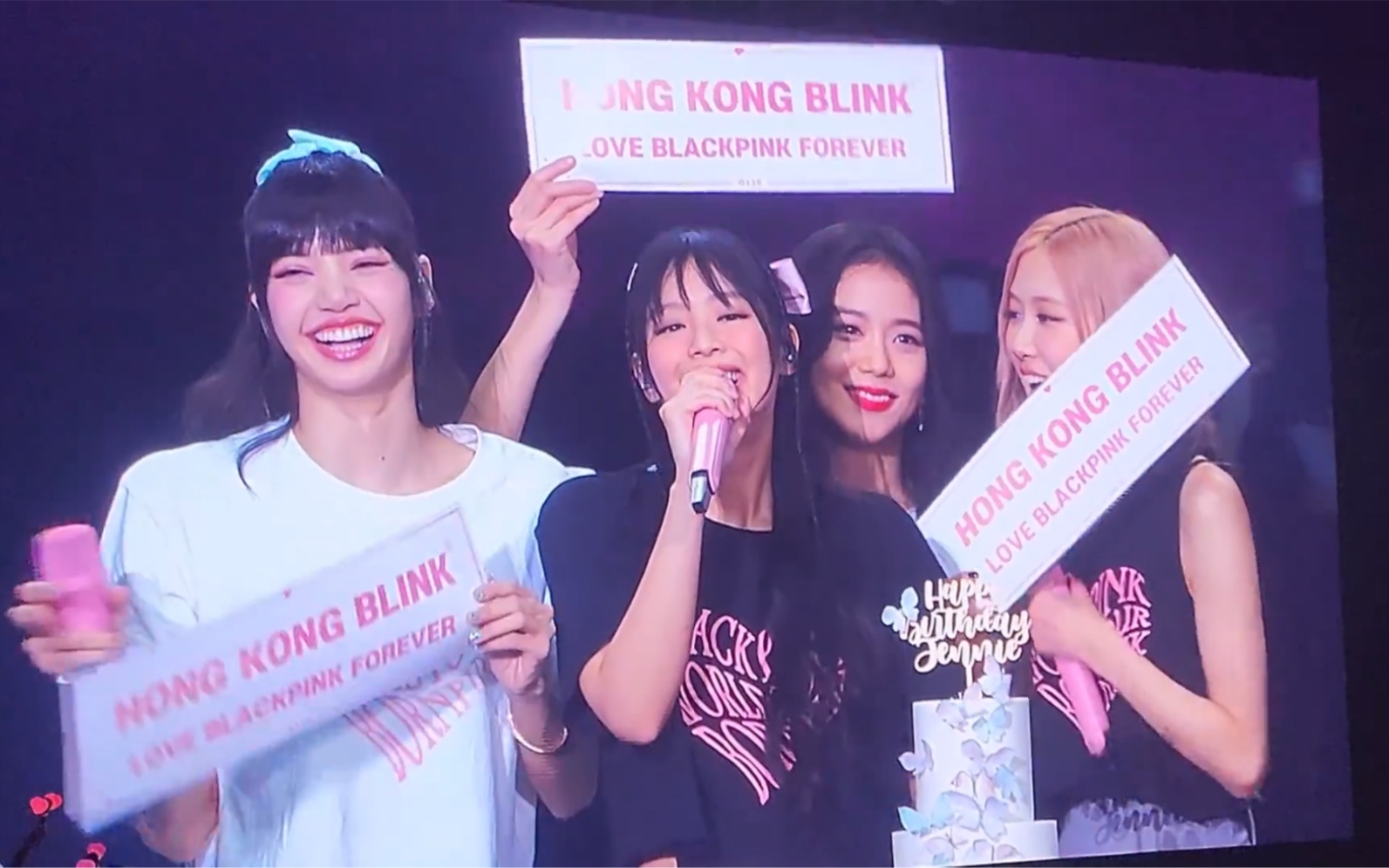 【blackpin】香港場演出現場祝jennie生日快樂!小妮永遠可可愛愛!