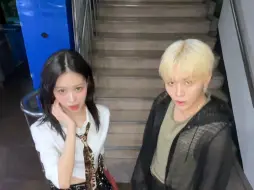 Video herunterladen: 241018 SEVENTEEN 夫胜宽 #GOLDChallenge ✨ #ITZY #RYUJIN 零站