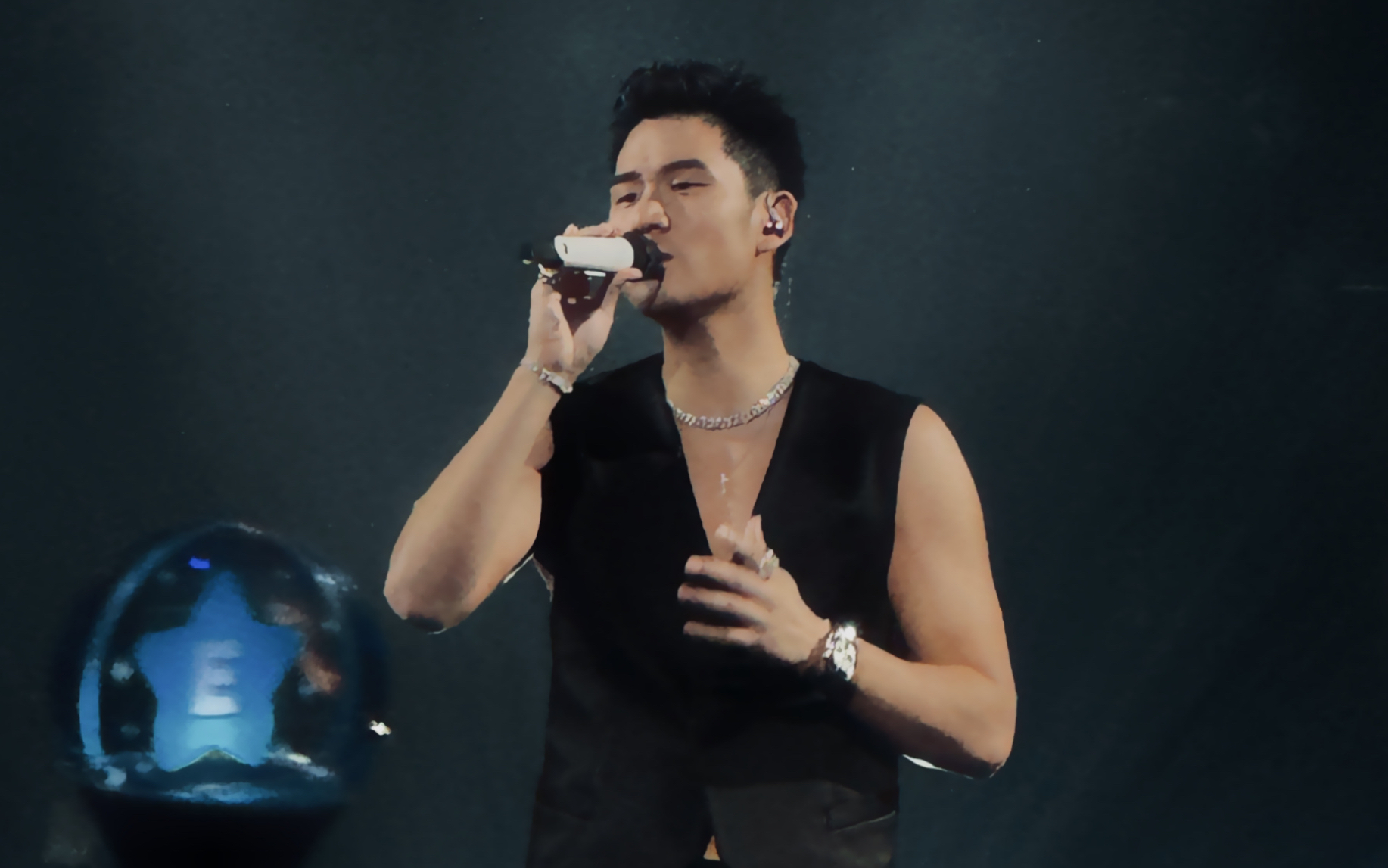 【周兴哲上海梅奔演唱会】《搁浅》