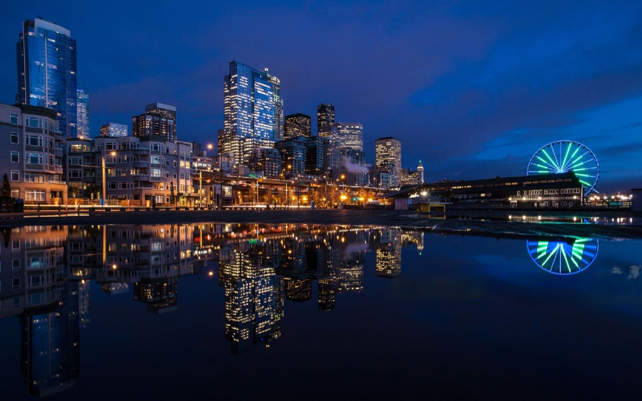西雅图城市港口夜晚灯光航拍