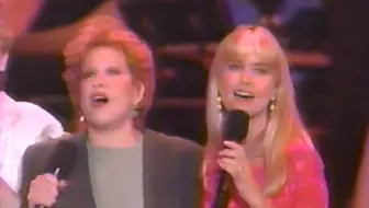 长红多栖性感天后二人组 Cher Bette Midler Trashy Ladies Medley Live Cher Show 1975 哔哩哔哩 Bilibili