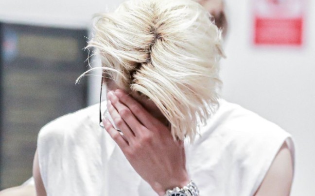 白发李帝努一个眼神谁懂