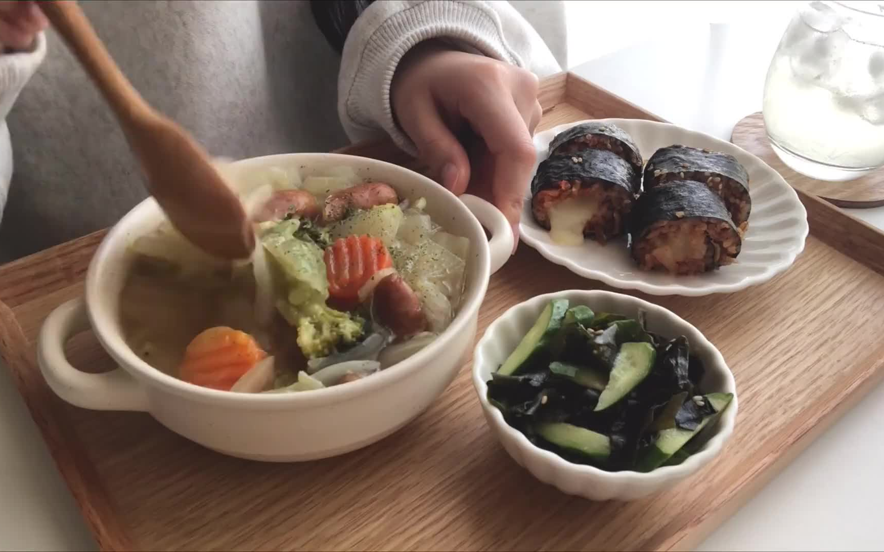 [hachi] vlog#10 一人食博主的美食记录 | 中字 | 通心粉 | 蔬菜牛肉