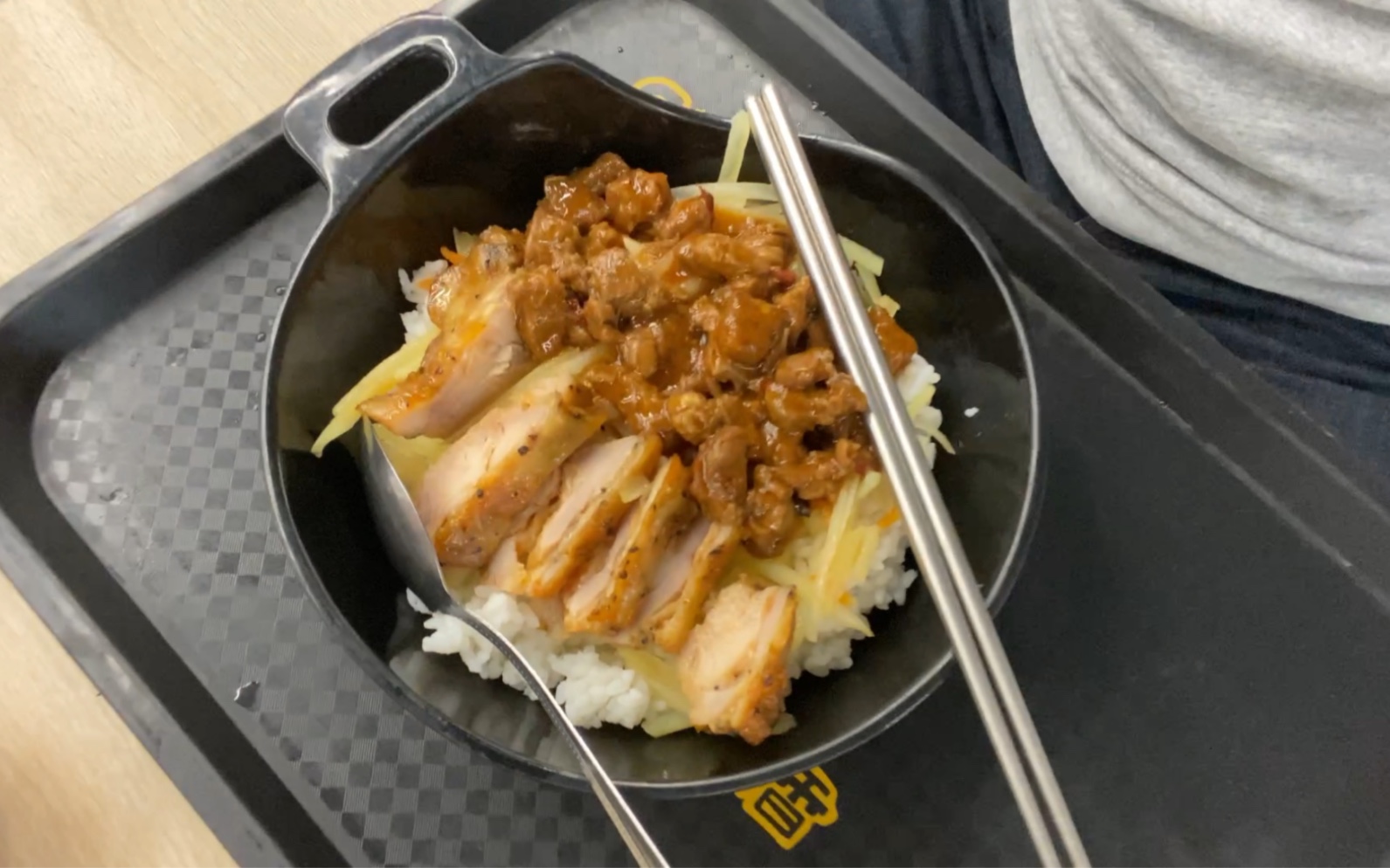 第二天(f 牛肉饭)