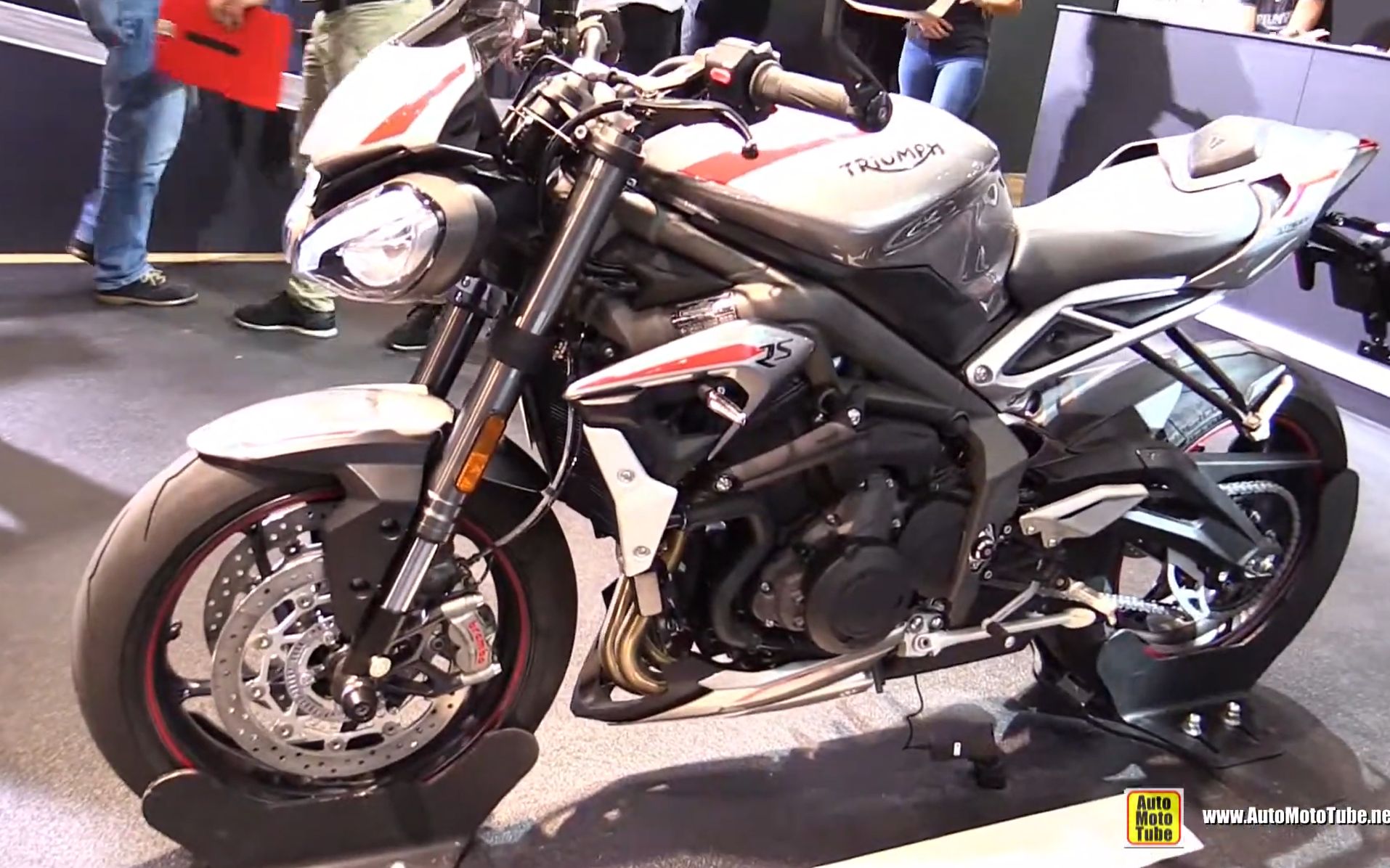 凯旋street triple 765 rs