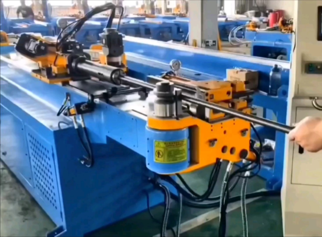 全自动数控弯管机,高效稳定精准的金属管材加工设备