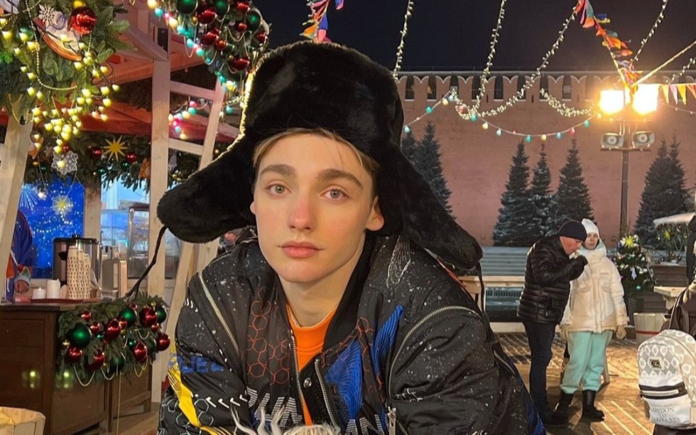 斯拉夫帅哥,快看,懂?