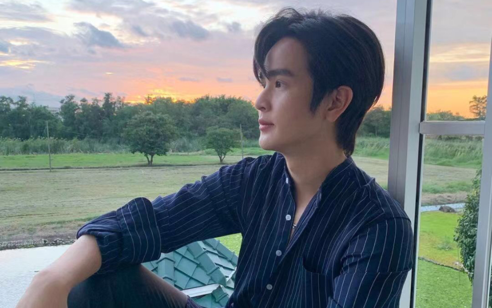 【yoonton/云吞】云叔叔这些年的大头照