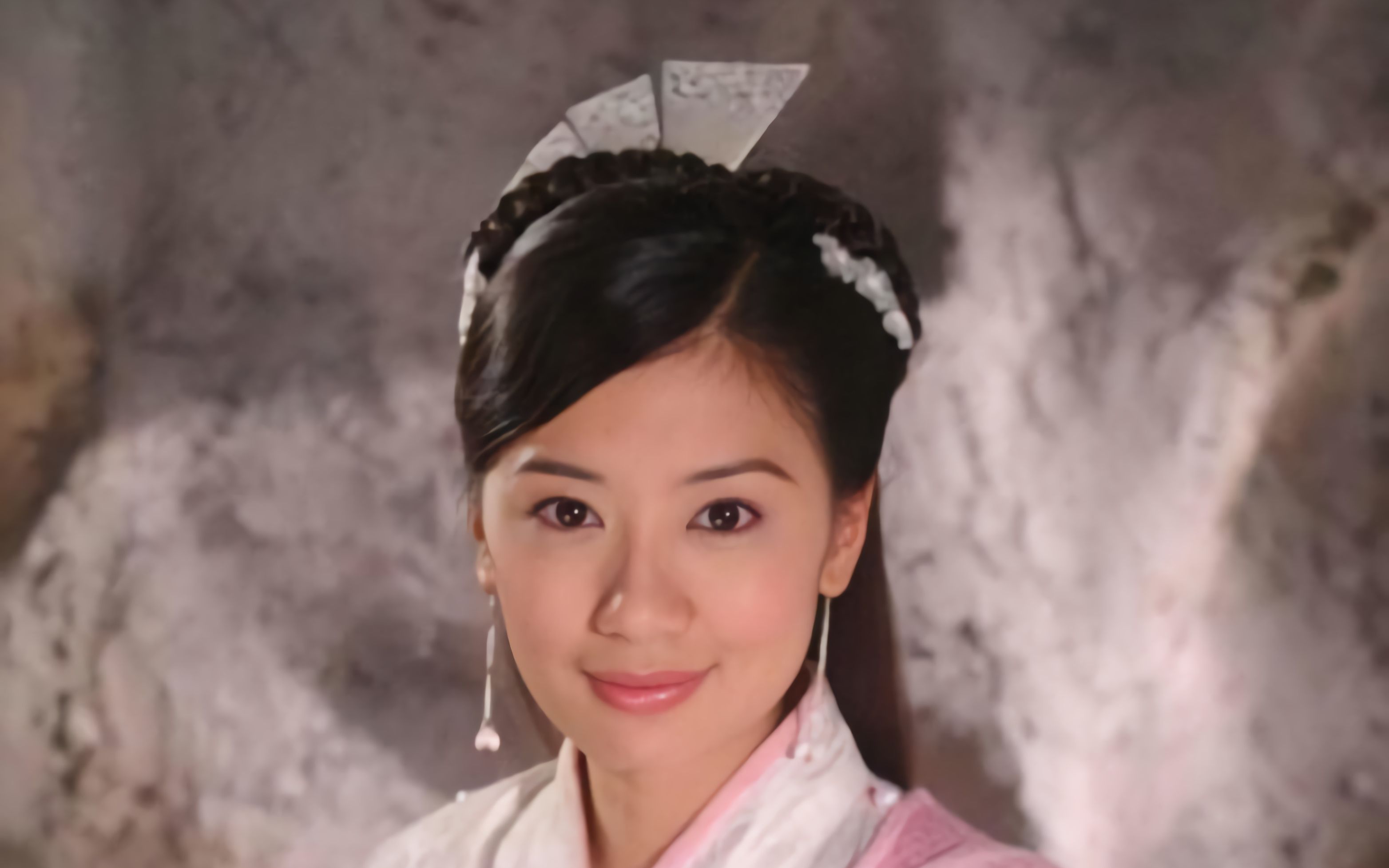 毛阿敏 - 爱上张无忌 -《倚天屠龙记》片尾曲【ai高清修复】_哔哩哔哩