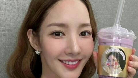 韩国第一夫人颜值堪比明星 成整容最牛代言人 却屡屡拖夫君后腿 哔哩哔哩 韩国第一夫人颜值堪比明星 成整容最牛代言人 却屡屡拖夫君后腿 哔哩哔哩