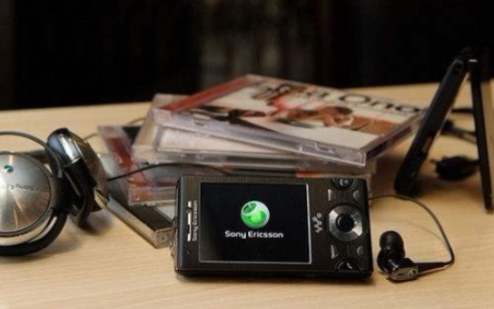 娱乐无极限Walkman旗舰手机索尼爱立信Sony Ericsson W995哔哩哔哩bilibili