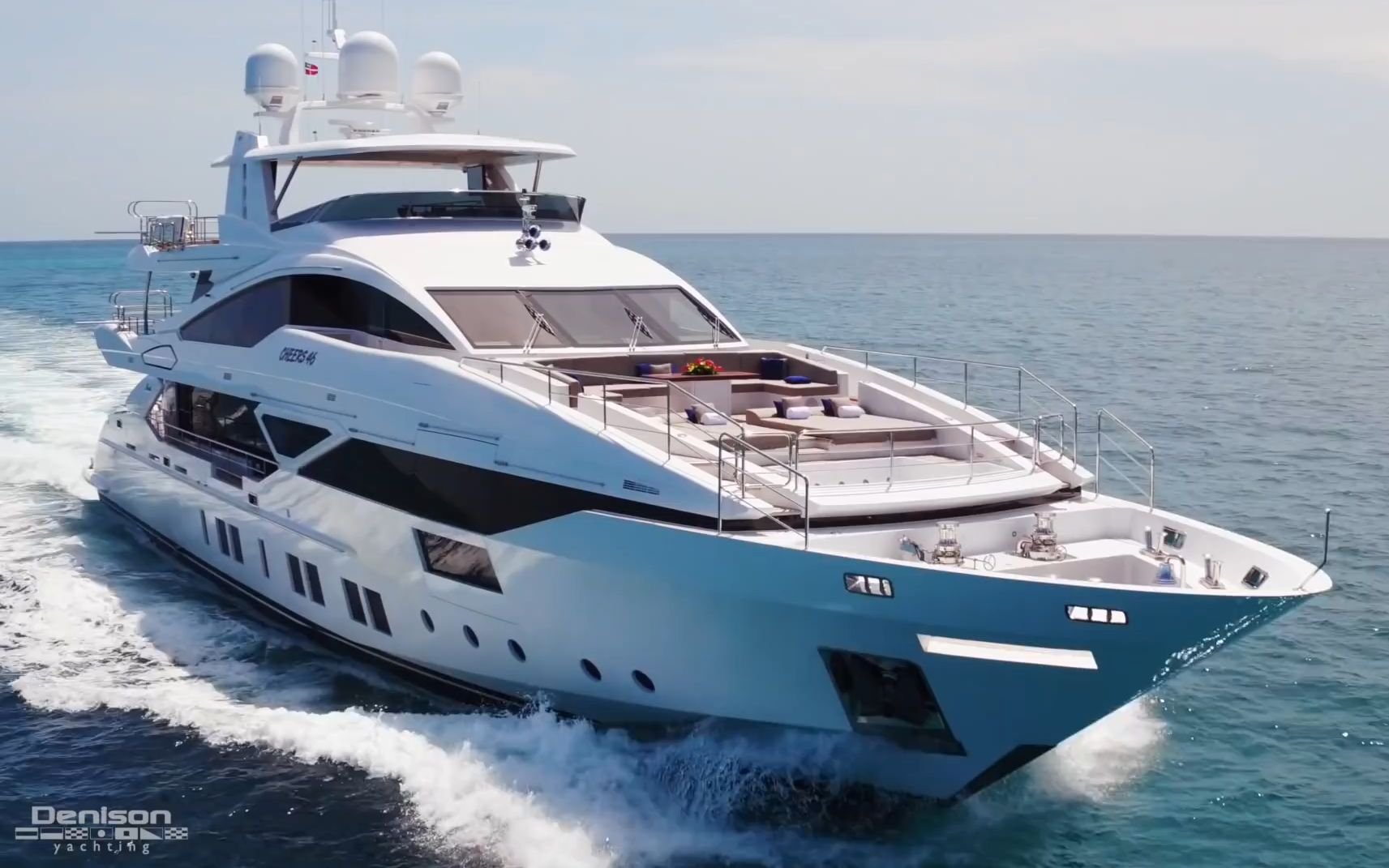 贝内蒂140 快速 奢华 超级私人游艇之旅_哔哩哔哩 (゜-゜)つロ 干杯