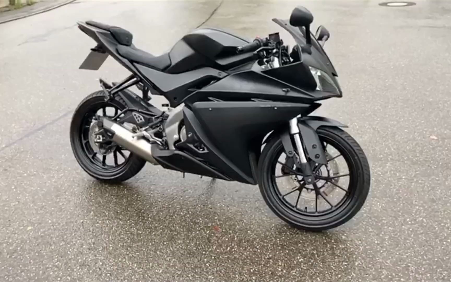 雅马哈yamaha yzf r125 全段天蝎排气 骑行声浪