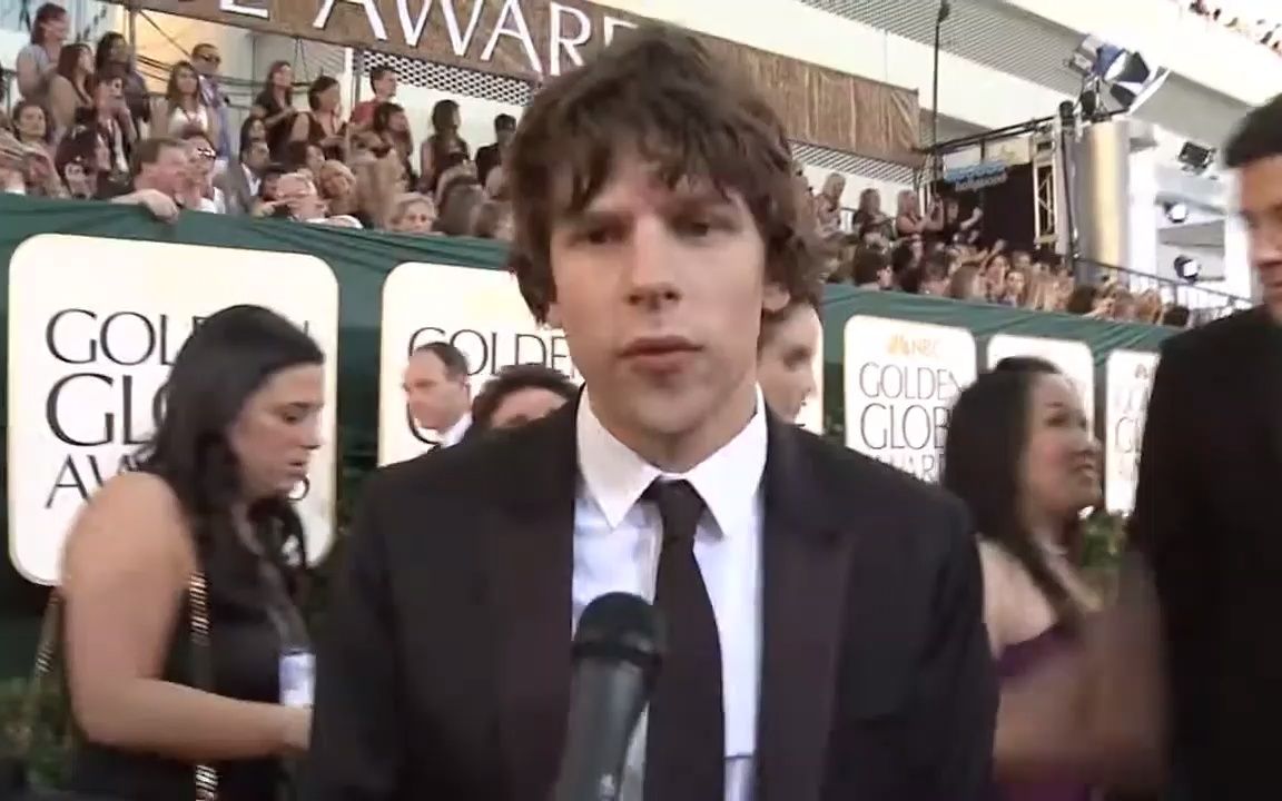 【TSN】卷西2011金球奖红毯采访Golden Globes Red Carpet Interviews Jesse Eisenberg哔哩哔哩bilibili