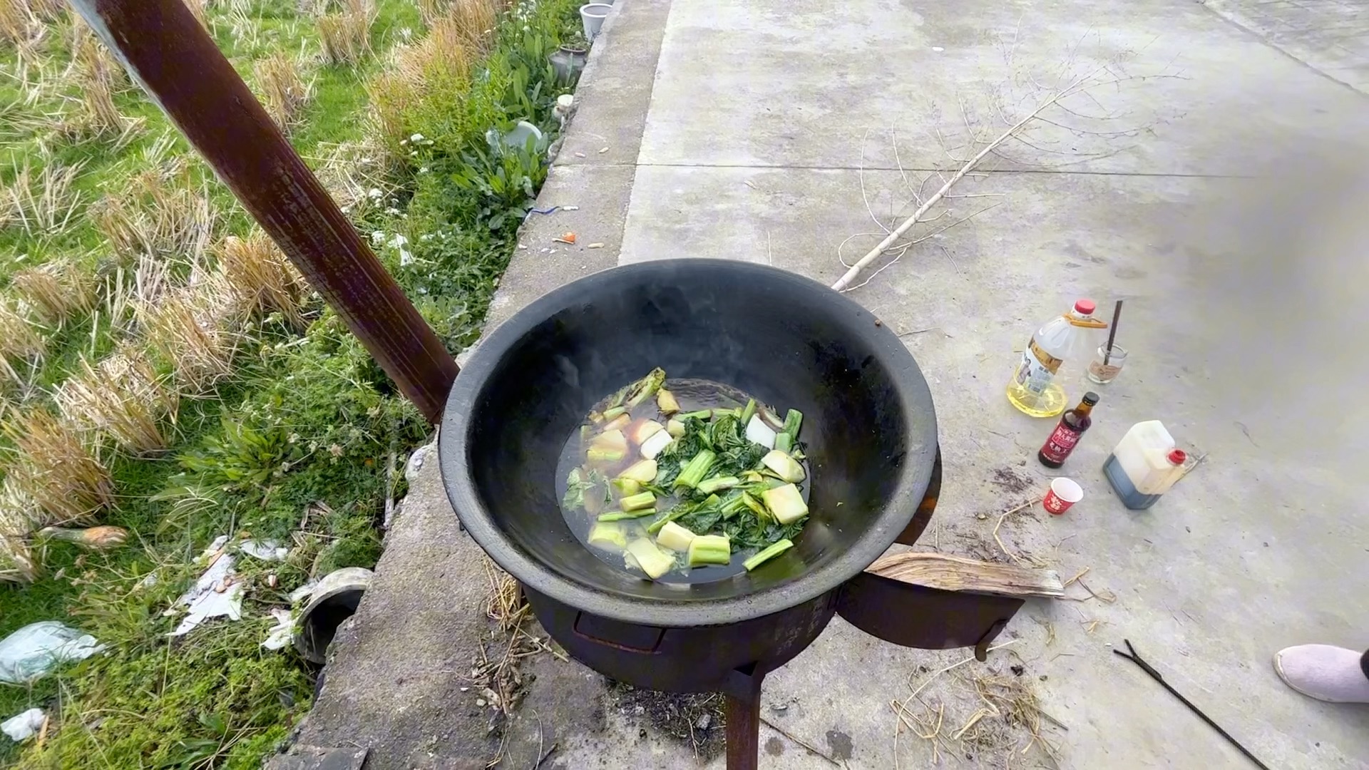 介绍一道家乡宁海美食,冬季必备,成本低!菜柱烤年糕哔哩哔哩bilibili