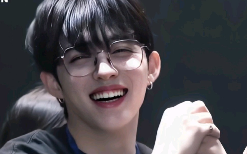 coups崔胜哲&崔胜澈]要永远玩的开心呀,是治愈笑容