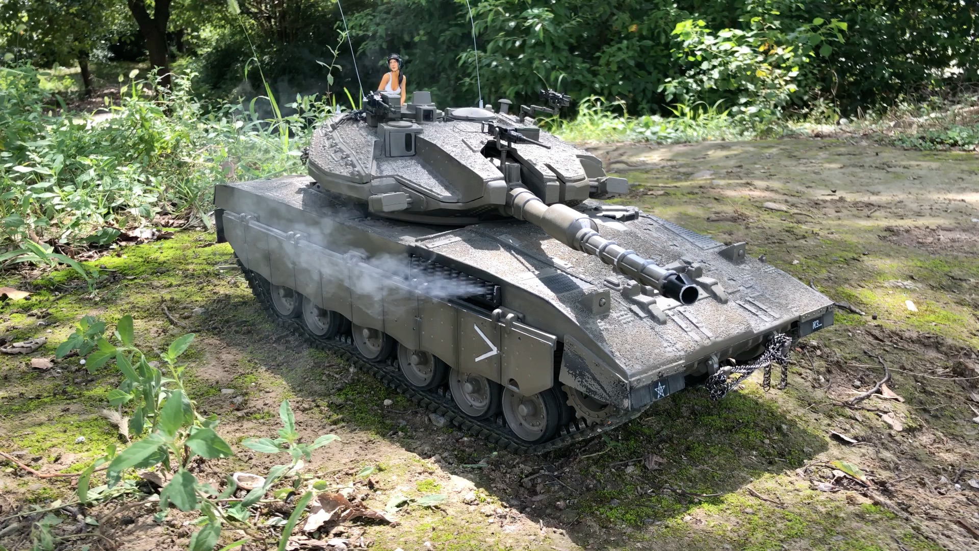 以色列梅卡瓦3d rc坦克全金属1比16 发动机启动