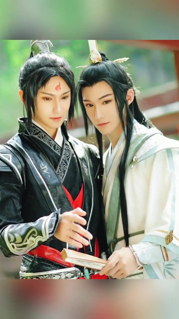 出镜cn希小白:沈清秋_ 寒萧:洛冰河_ #cos #沈清秋 #渣反