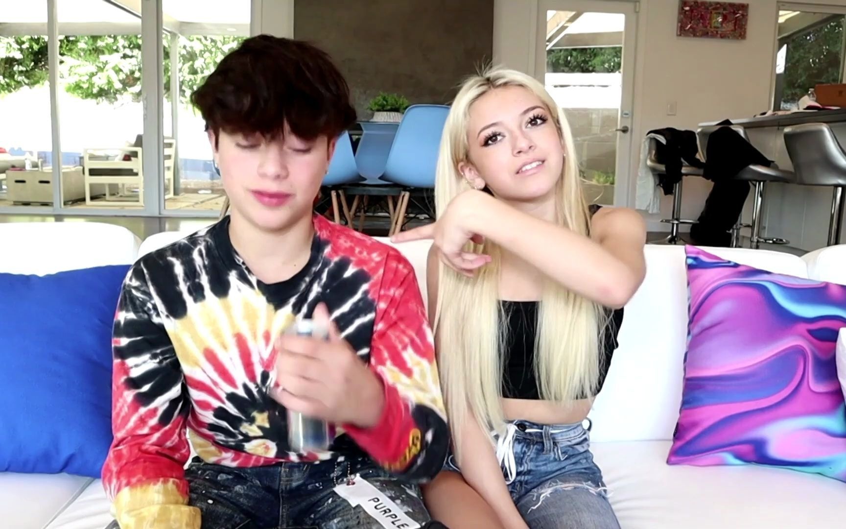 cocoquinn给男友gavinmagnus化妆