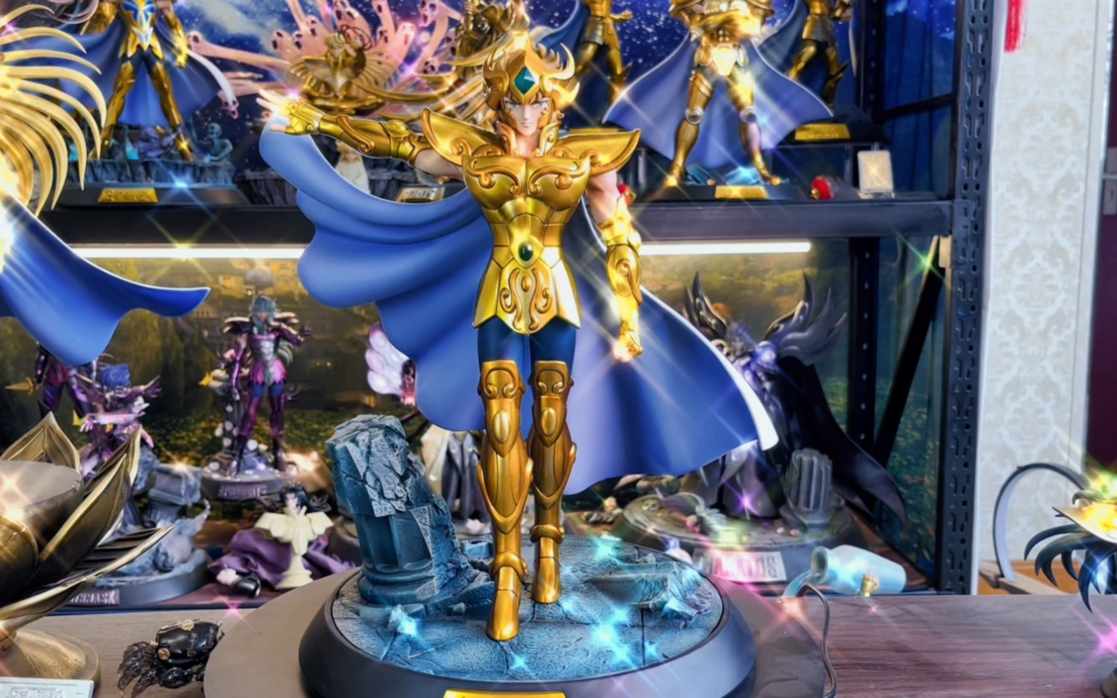 狮子座艾欧里亚手办