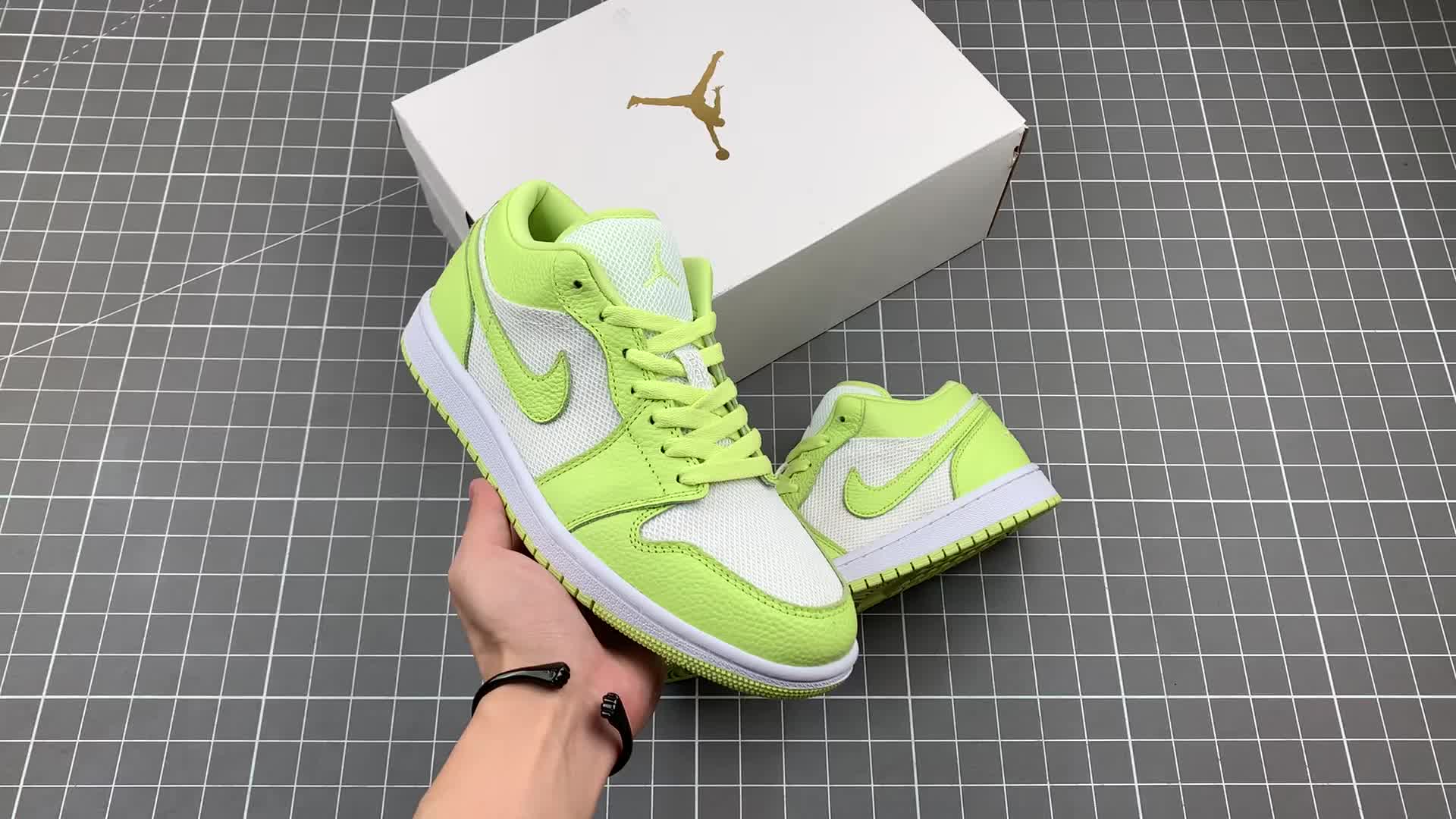 airjordan1low荧光黄aj1乔1低帮休闲板鞋同官方配色305w