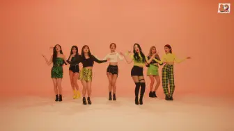 Descargar video: 通过“I'm So Hot”音乐来了解MOMOLAND~