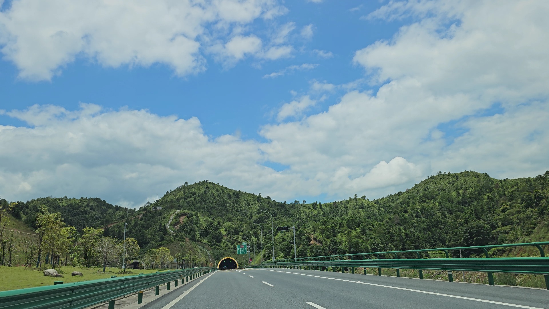 广东s0612广龙高速龙寻支线高速(广东河源市龙川县到江西赣州市寻乌县