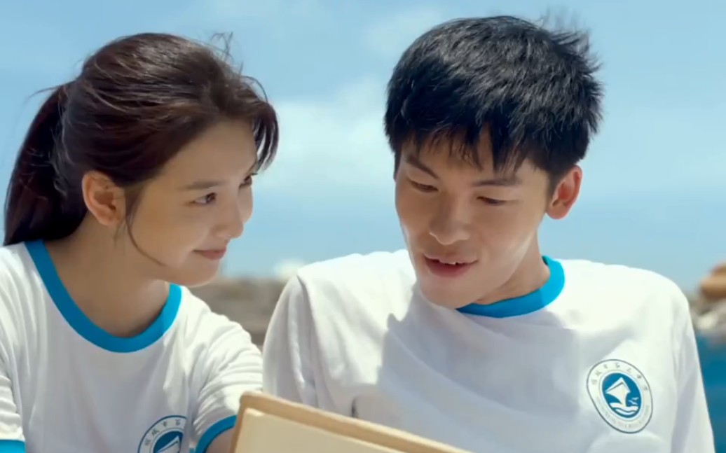 在我十几岁的年纪遇见你 我很幸福也很幸运