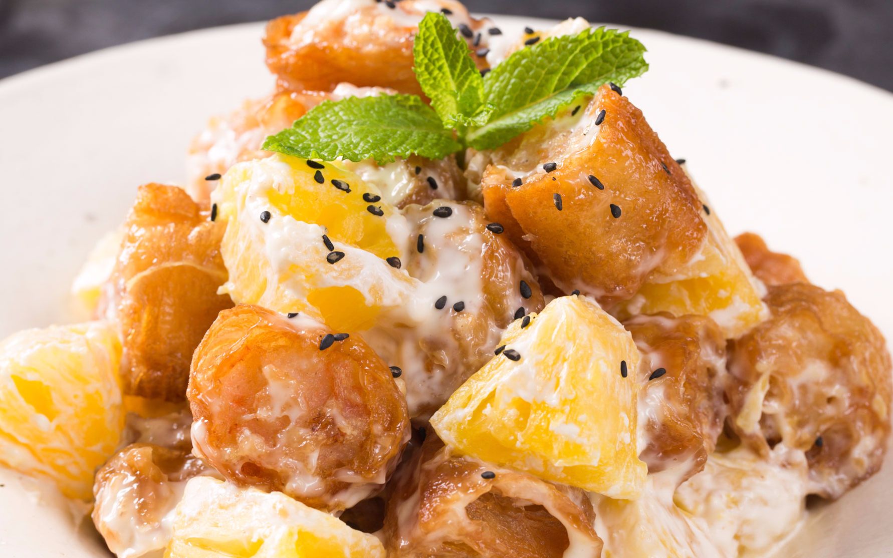 【菠萝油条虾】油条配虾,路边小吃也能吃出花!_哔哩哔哩_bilibili