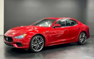 Tải video: 【4K HDR】2022 Maserati Ghibli Trofeo - Review + Walkaround