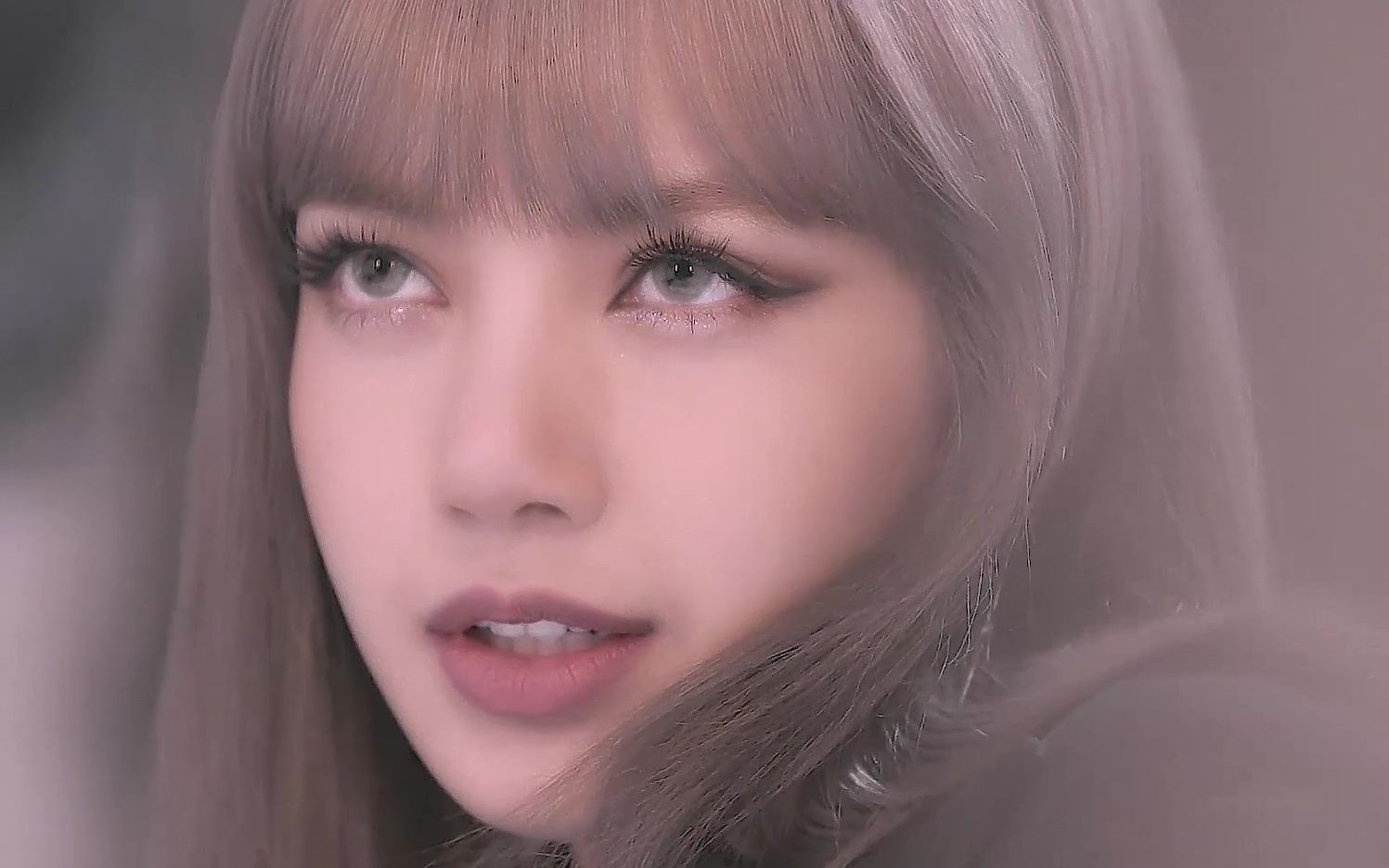 谁叫他不饭拍我们lisa和rose的,3不3连无所谓,感谢大家支持就好_哔哩