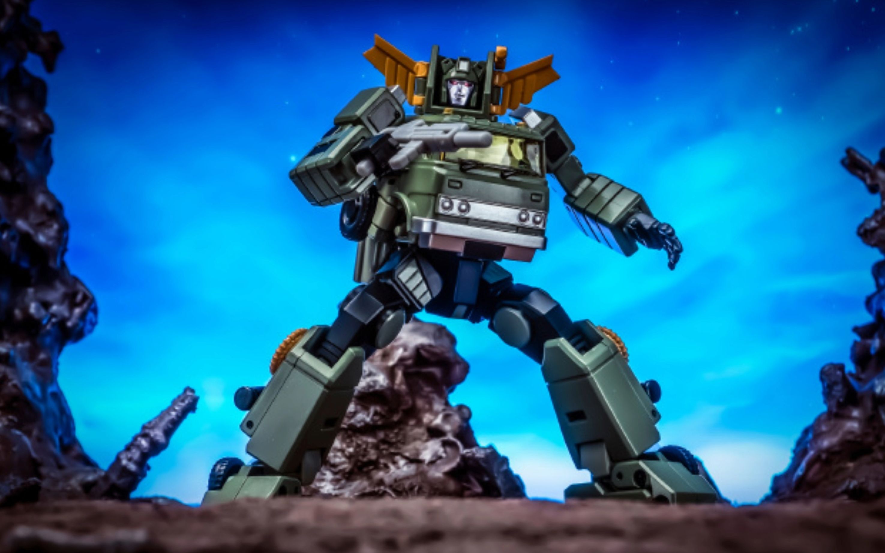 na 公布小比例变形金刚 彩透消防车/吊车 镜像消防车