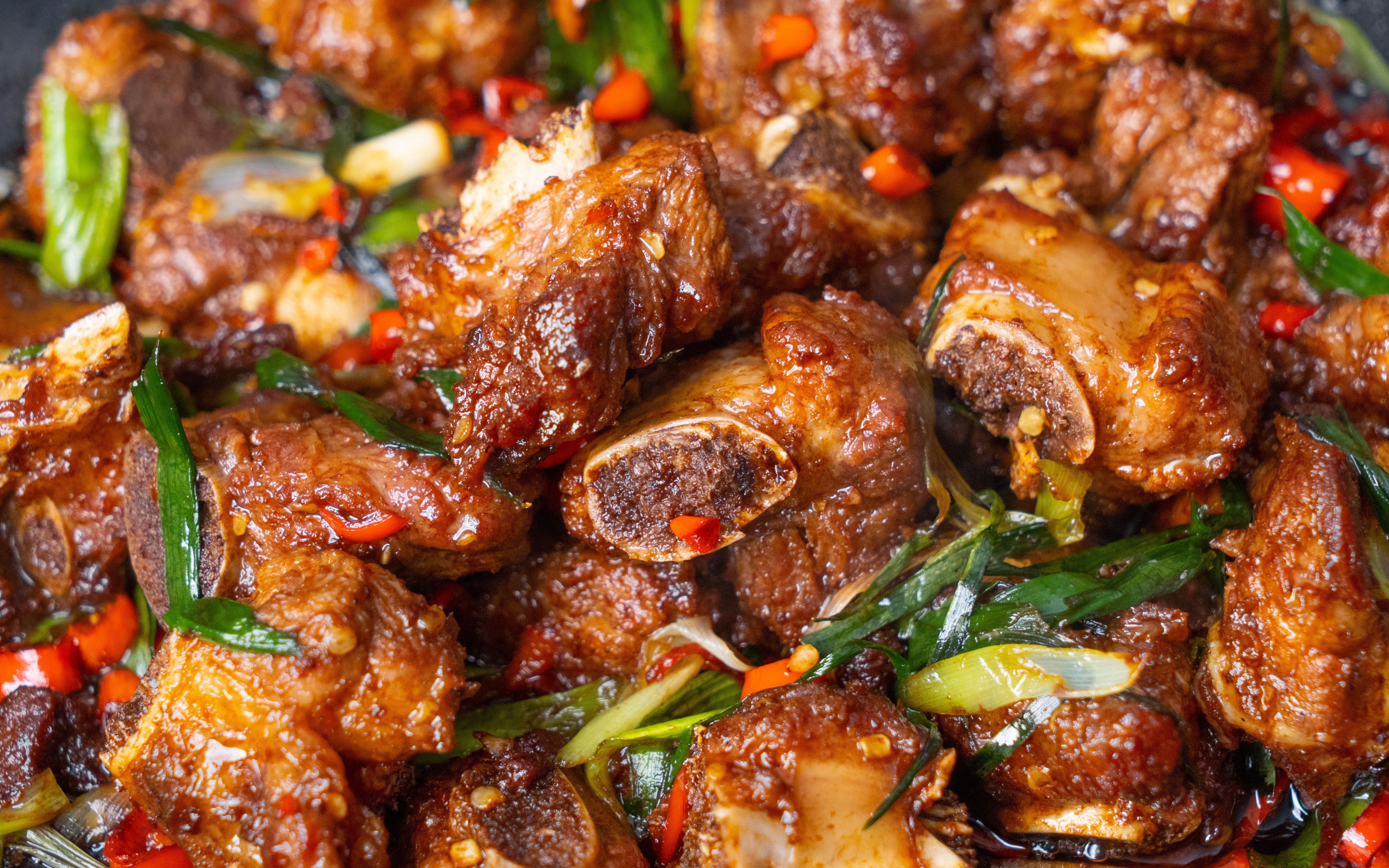 馋哭审核的炒排骨,啃到连骨头都不想放过!