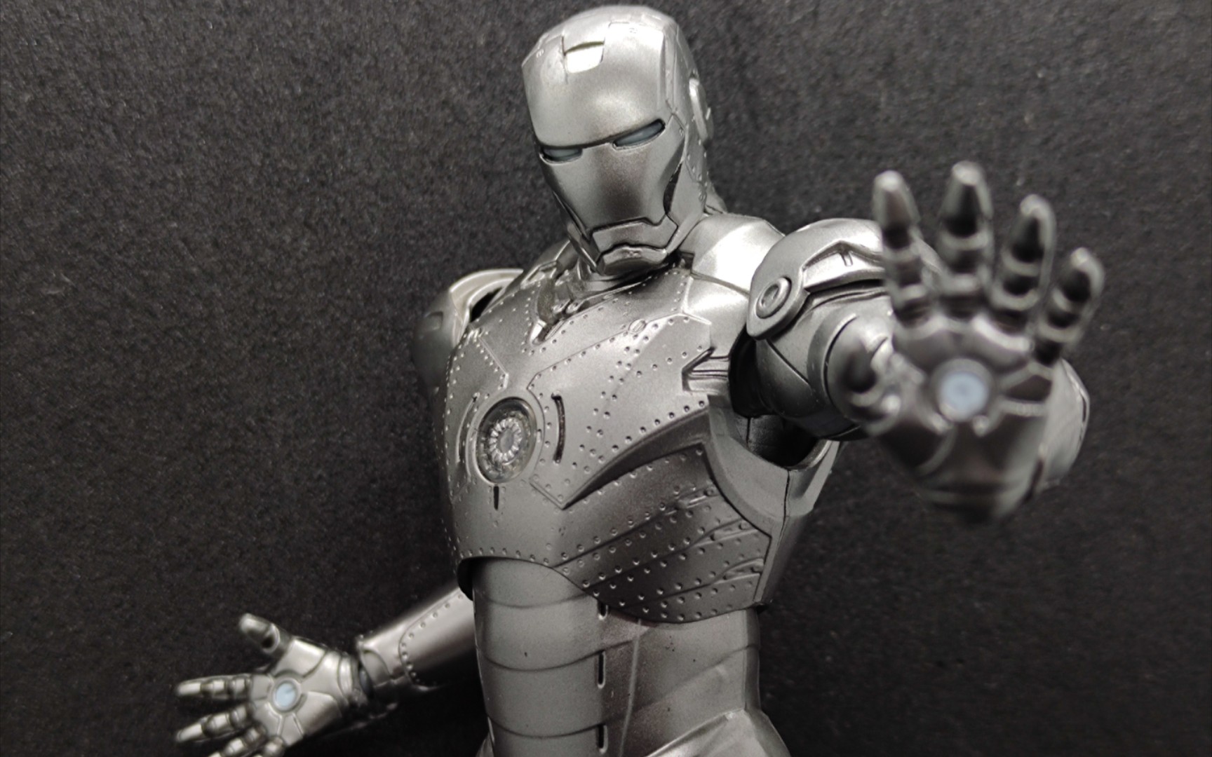 中动 漫威系列 钢铁侠mk2 简单分享