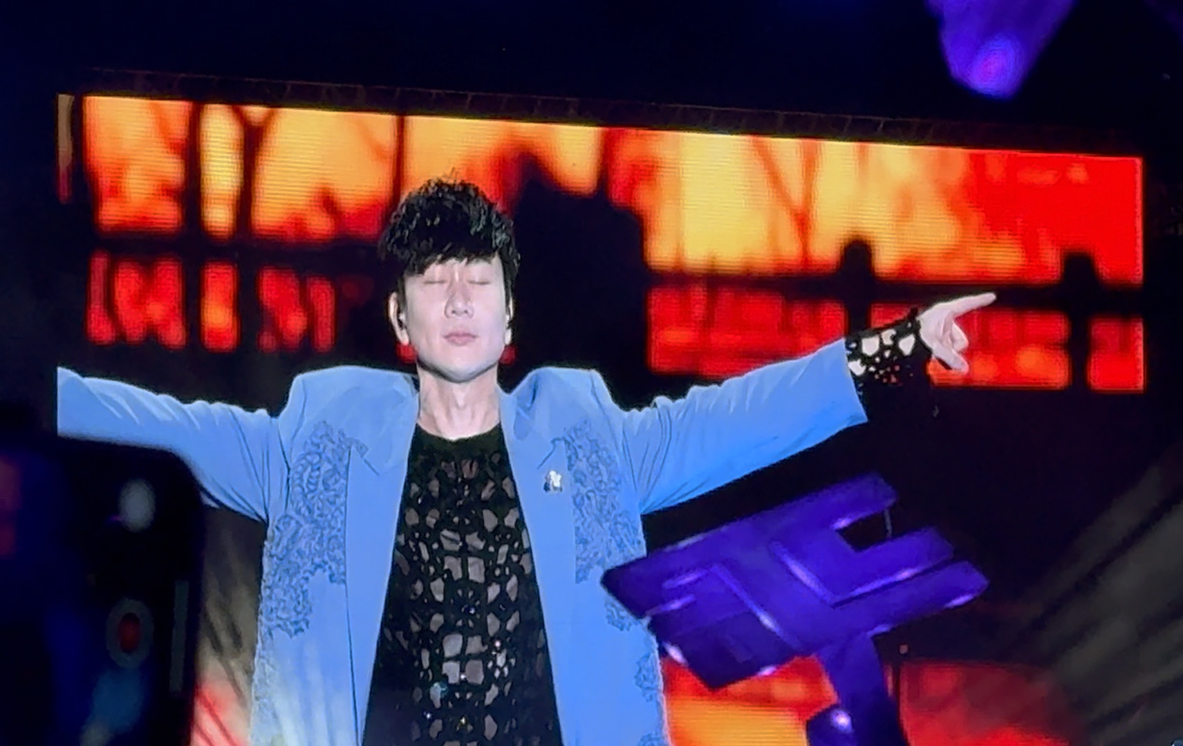 林俊杰jj20世界巡回演唱会济南站day2《崇拜 可惜没如果》