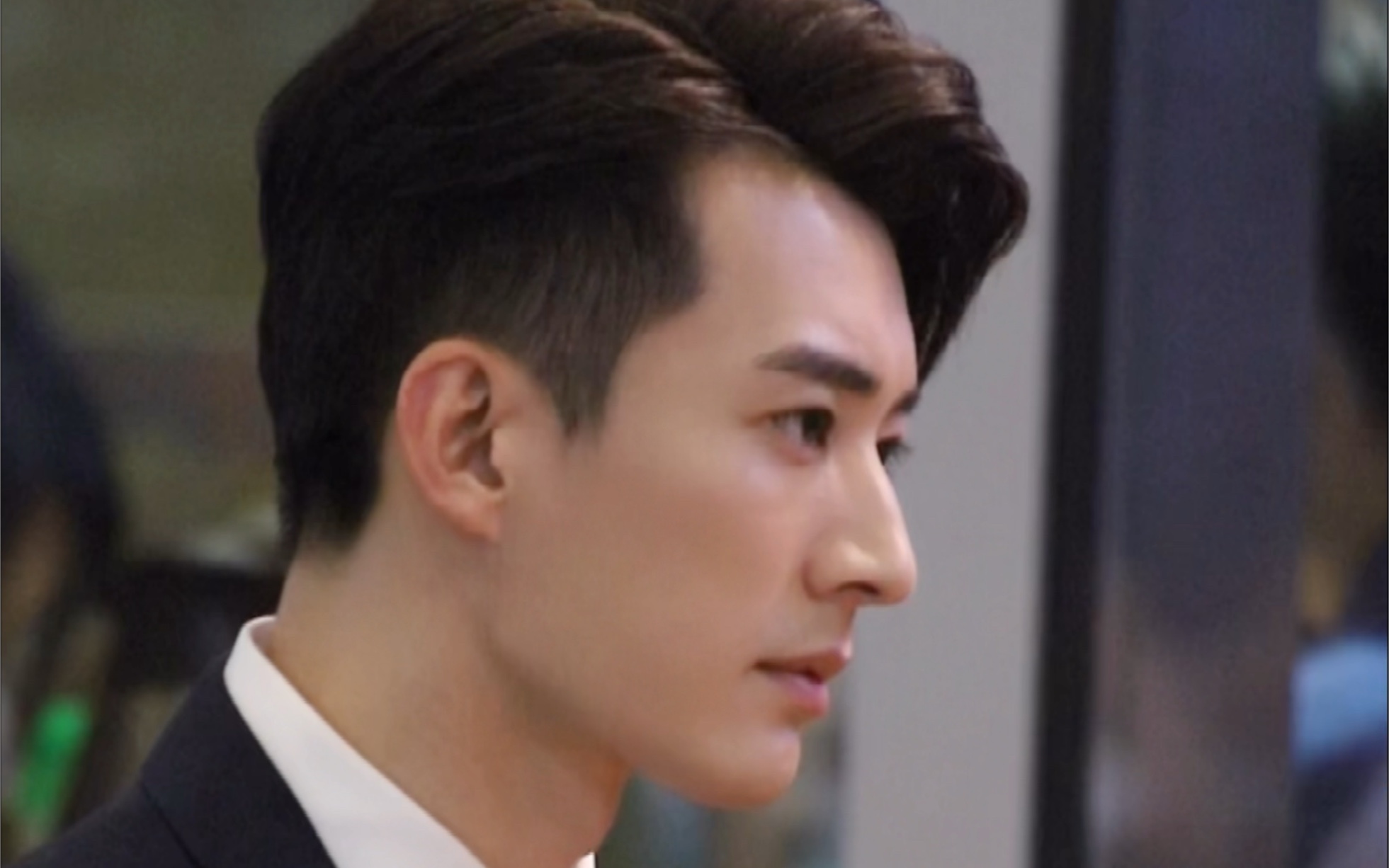 活动  刘学义 夜色花絮 这么美的侧颜镜头怎么被没了呢