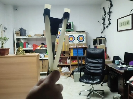 新款长杆弹弓,配激光特别准