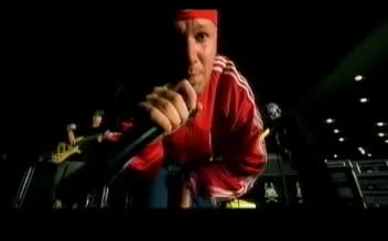 [图]【MV】take a look around - Limp bizkit