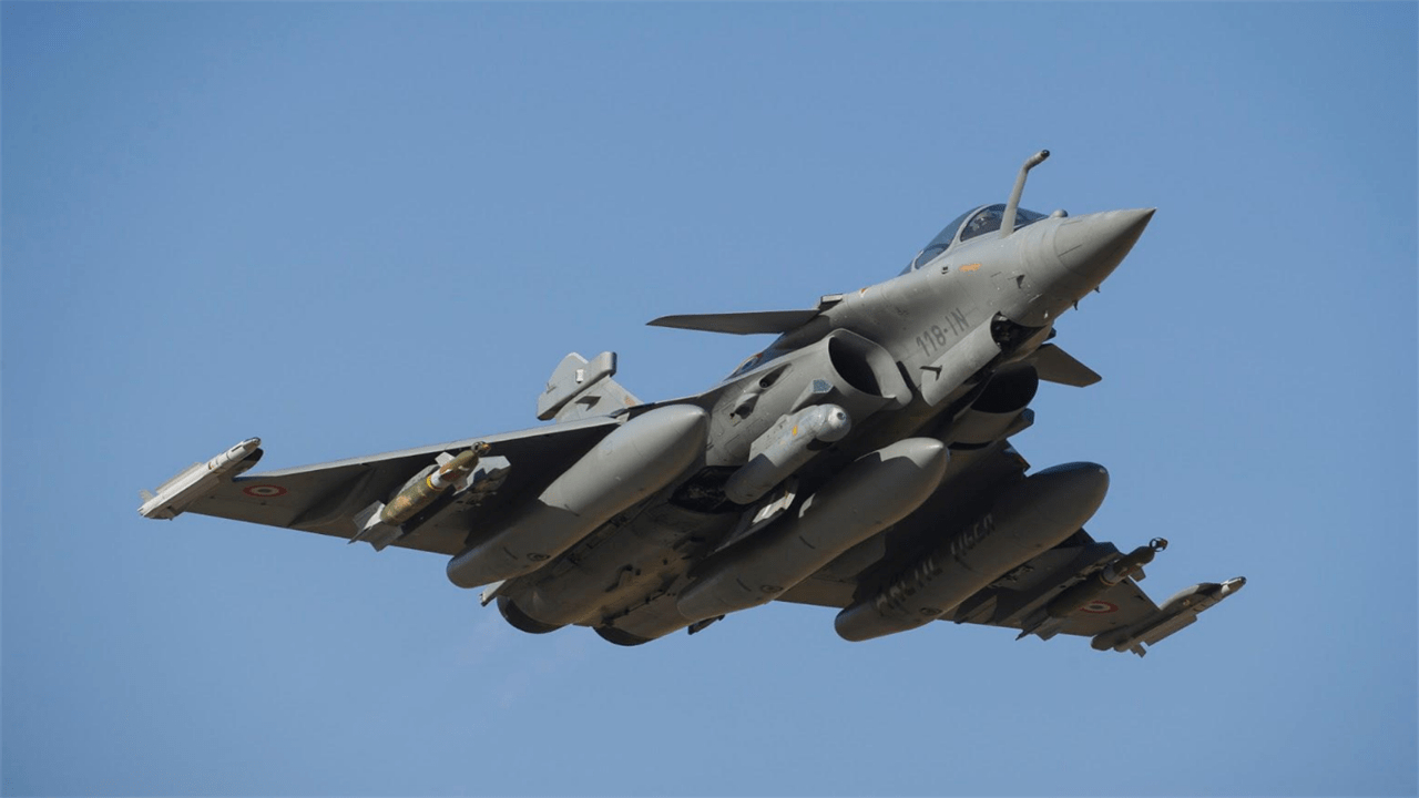 法国阵风战机试射未搭载核弹头的升级版空地核导弹