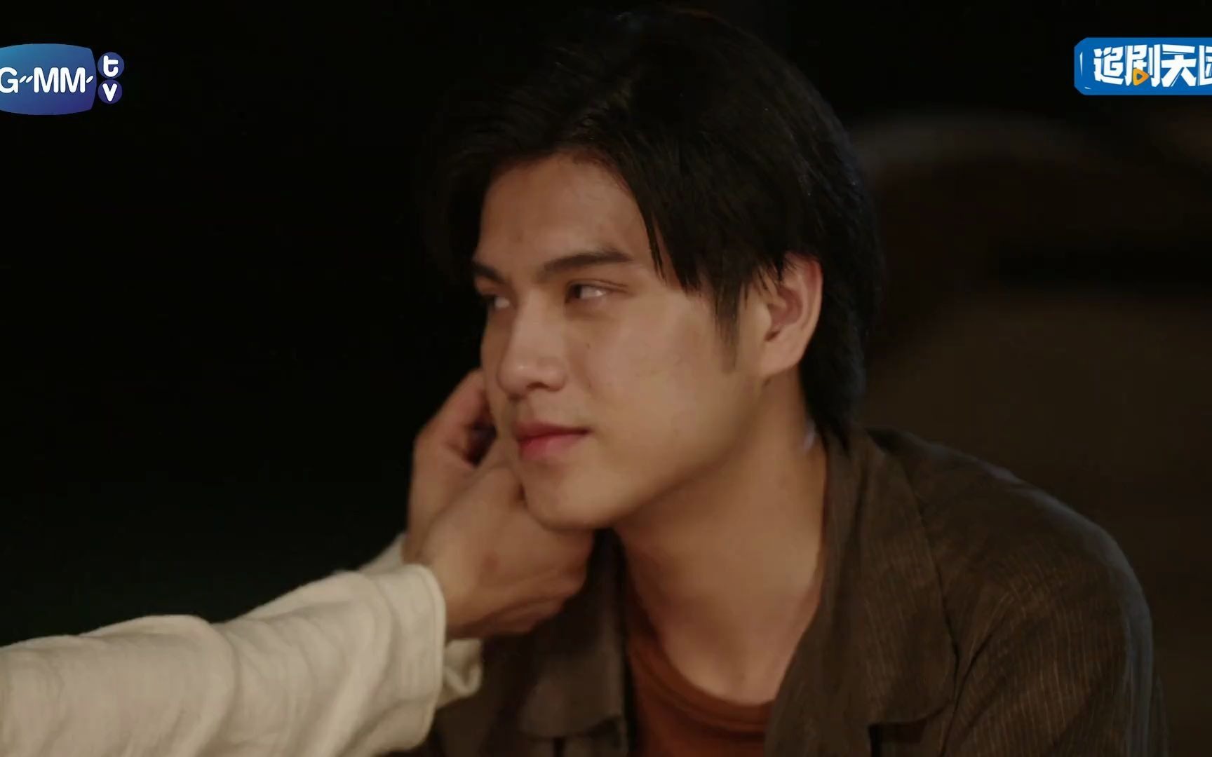 泰剧白色齿轮别的情侣交换戒指这对情侣交换耳钉