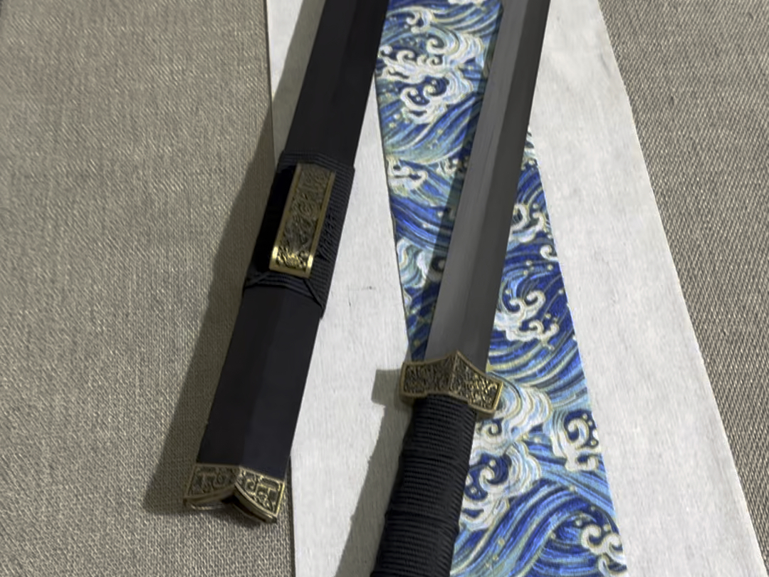 百炼花纹钢铜装八面汉剑