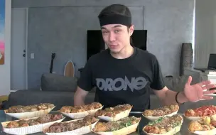 Download Video: 【Matt Stonie】小哥挑战100个章鱼烧（章鱼小丸子）！美国速食大胃王日常训练！