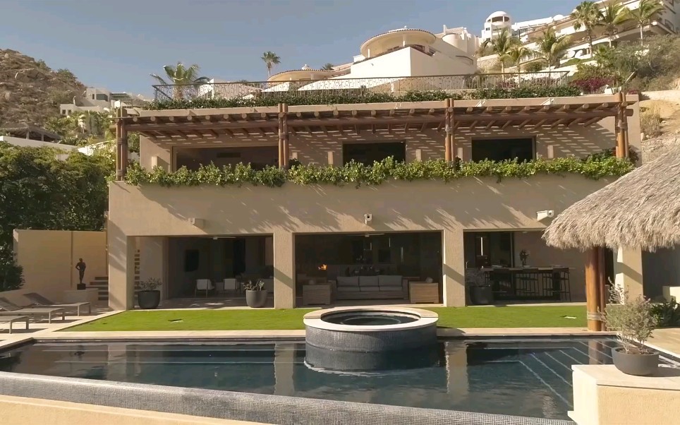 《豪宅欣赏》位于墨西哥卡波圣卢卡斯的滨海度假房