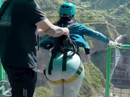 勇敢的人先享受这个世界